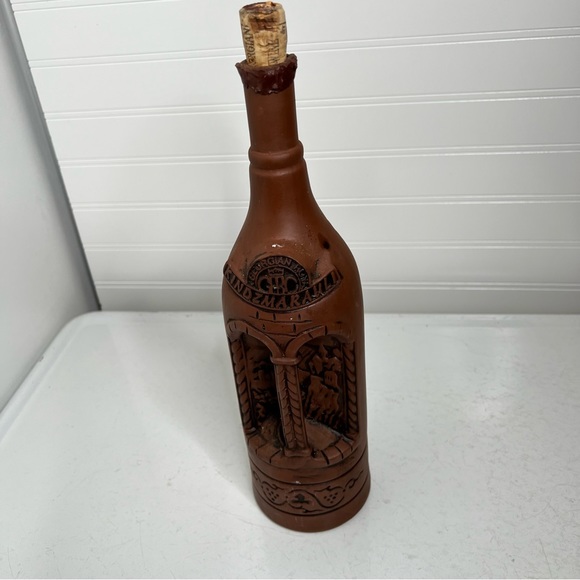 Kindzmarauli Georgian empty collectors bottle - Picture 5 of 9